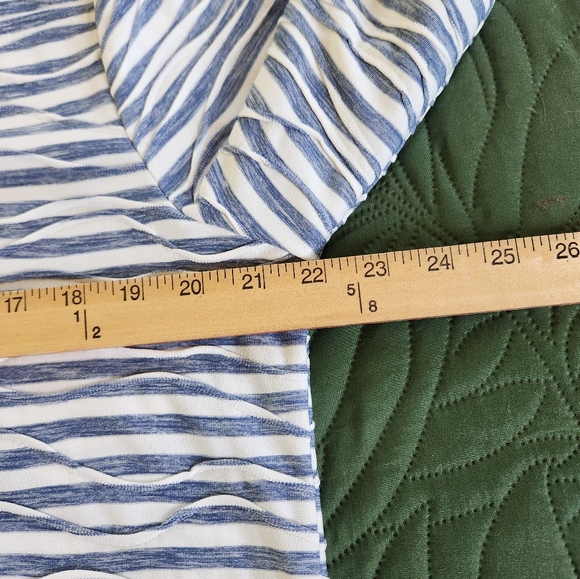 Chico's blue & White long sleeve top - Picture 5 of 8